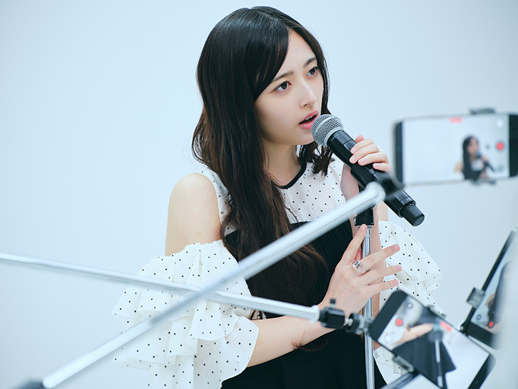Nagi Inoue (Nogizaka46) meets VOCALOID MUSIC -Special Live & Document-